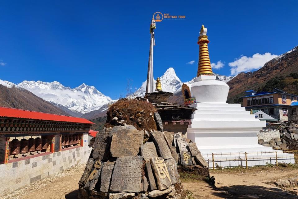 EBC Trek Best Season: October/November or March/April