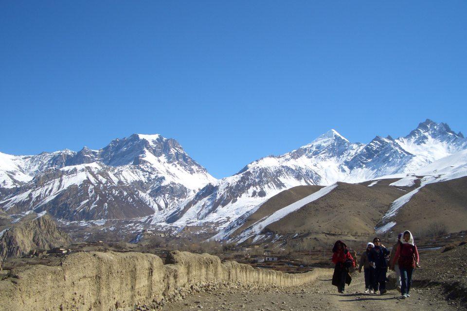 Is Larkya La Pass harder than Thorong La Pass?