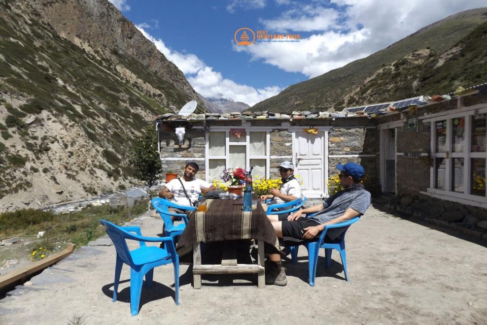 Teahouse Trekking in Nepal (2025/2026 Guide)