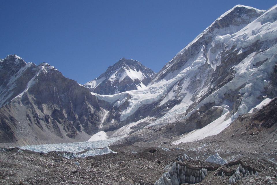 Affordable Way to Reach Lukla from Kathmandu