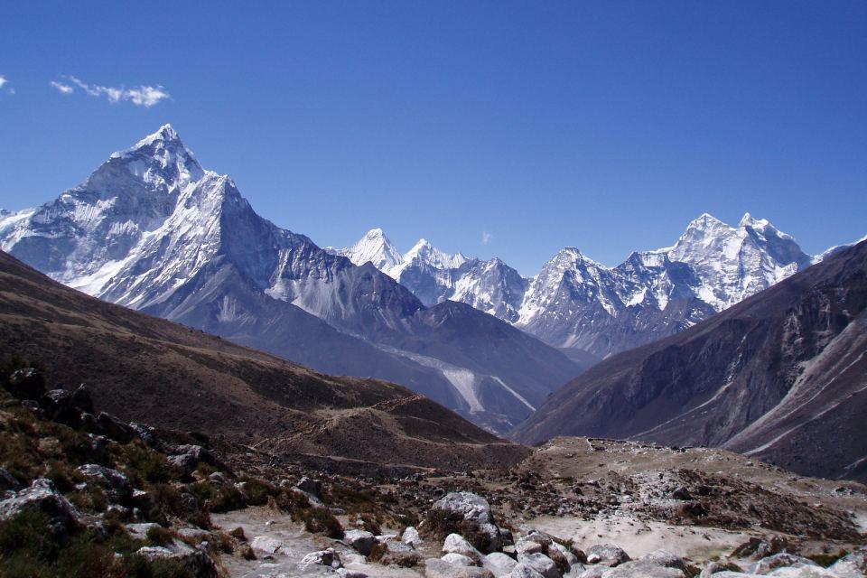 Everest Three Pass Trek Difficulty