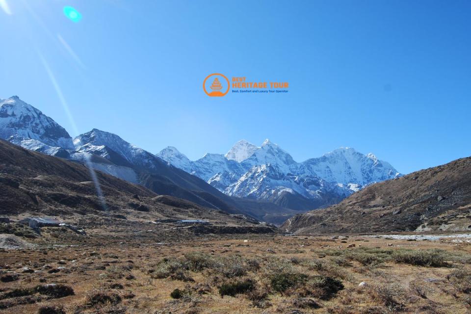 Altitude Acclimatization Guide: Essential Tips for High-Altitude Treks