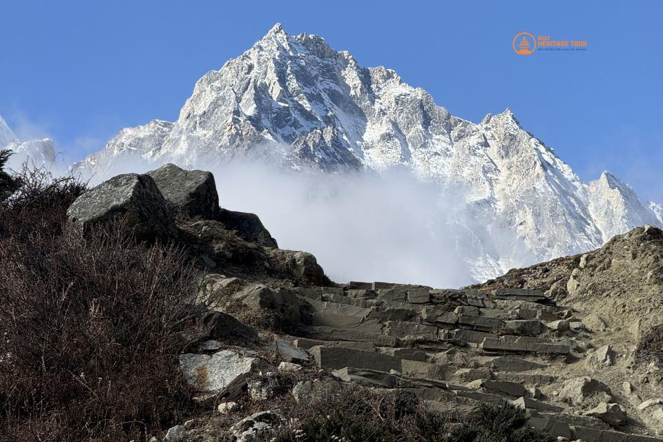 Manaslu Circuit Trek Guide