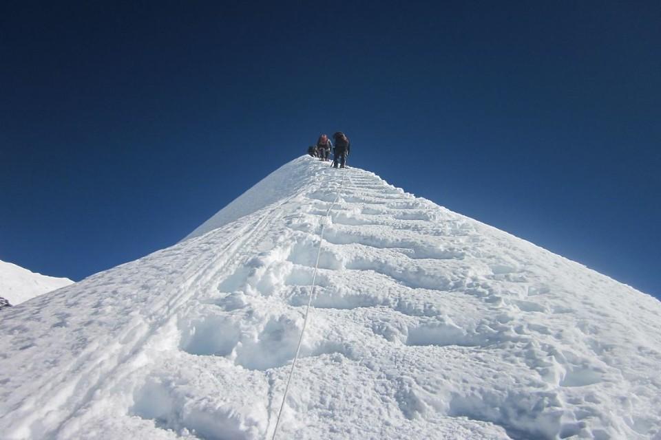 Island Peak (Imja Tse) Climbing Guide