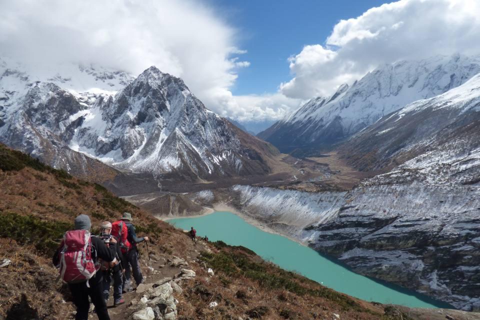 Hiring a Guide for the Manaslu Circuit