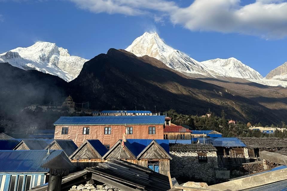 Manaslu Circuit Trek Weather in October