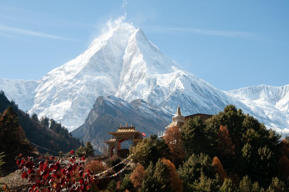 Manaslu Circuit with Tsum Valley Trek: Ultimate Guide for 2025/2026