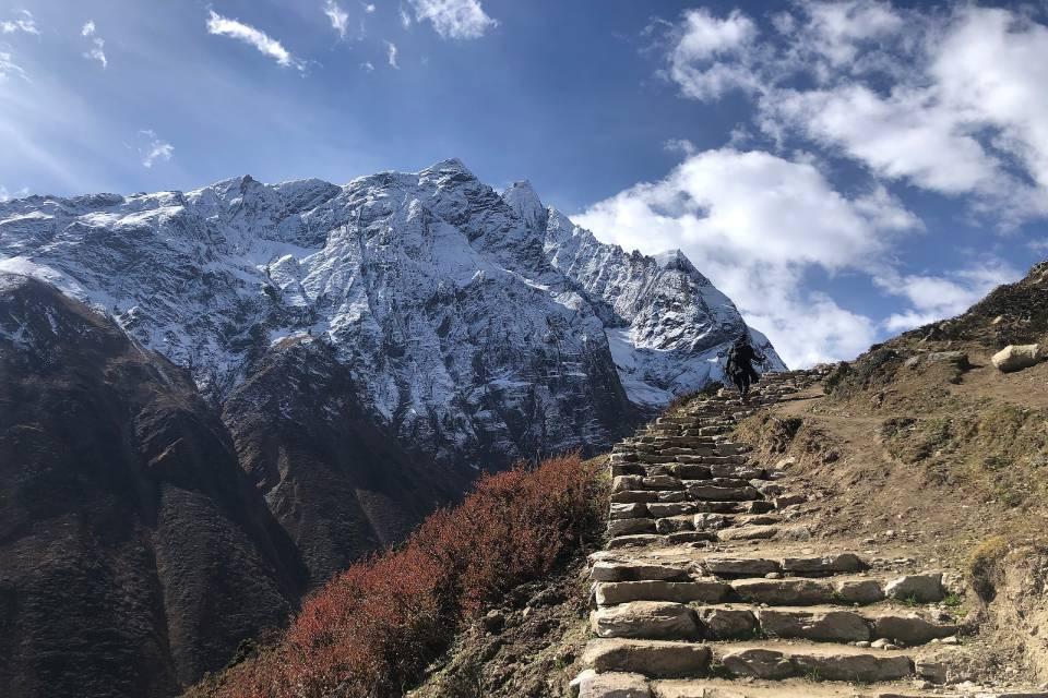 Manaslu Circuit Trek Weather in October