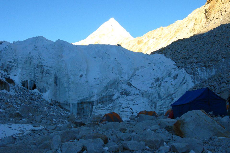 Mera Peak vs. Lobuche East
