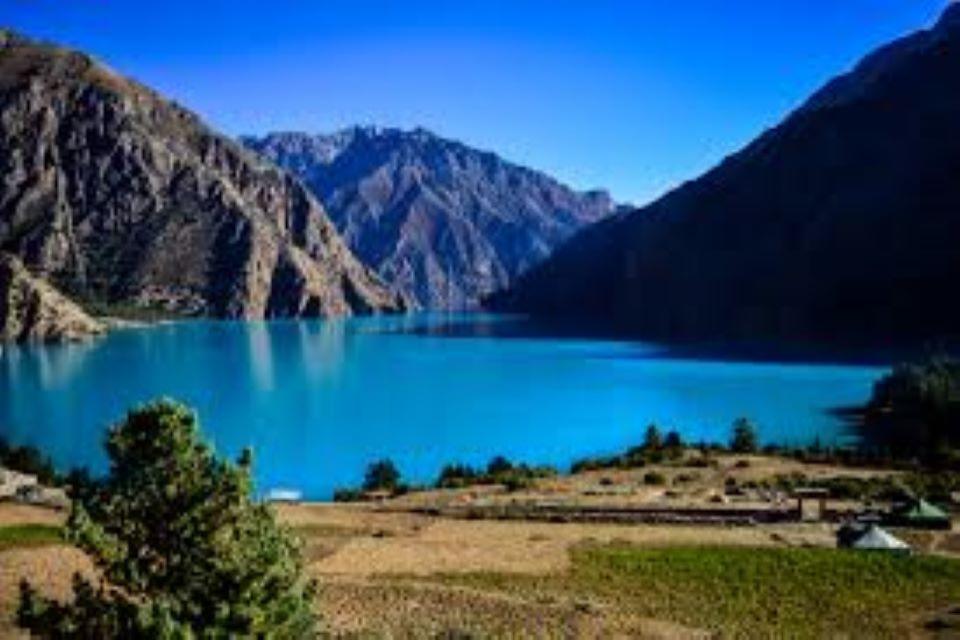 Rara Lake vs. Shey Phoksundo 2025/2026: Which Trek is Right for You?