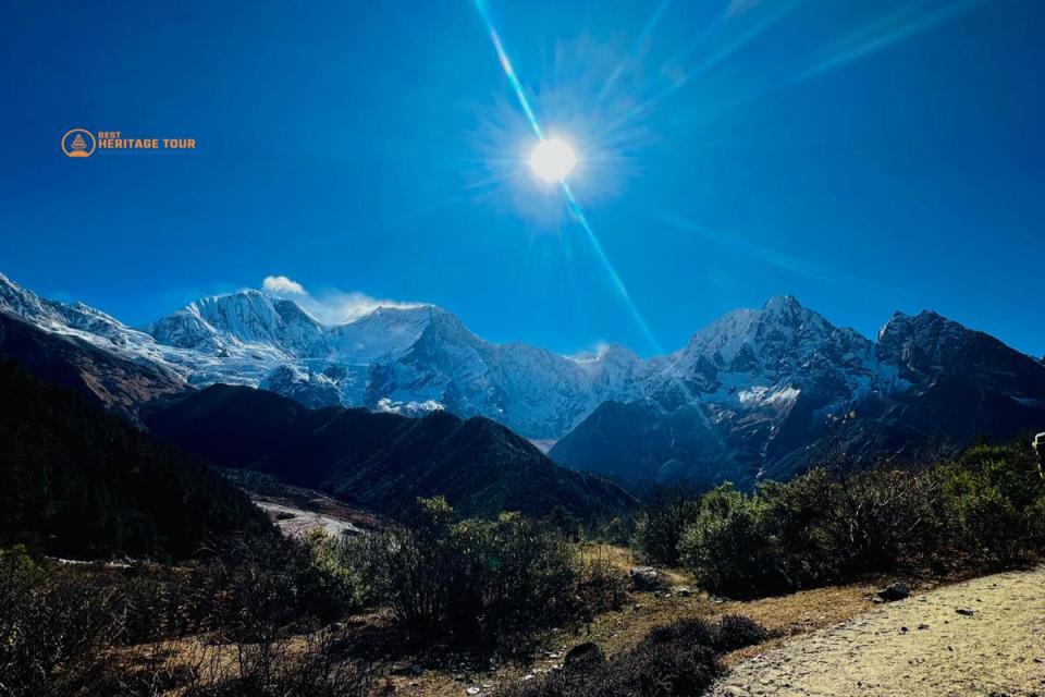 Larkya La Pass Trek