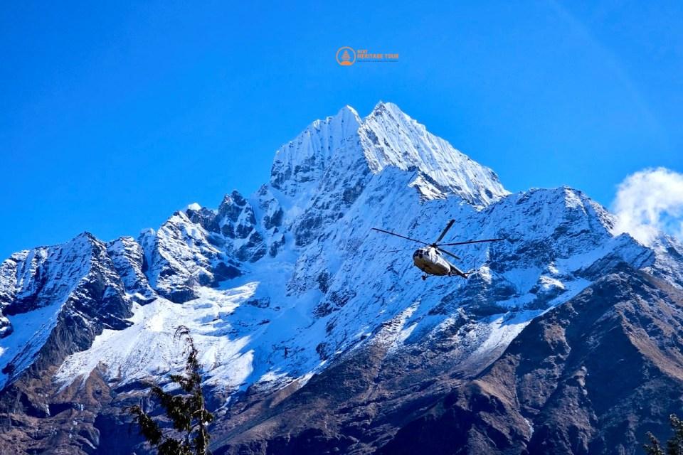EBC Trek Helicopter Return From Pheriche
